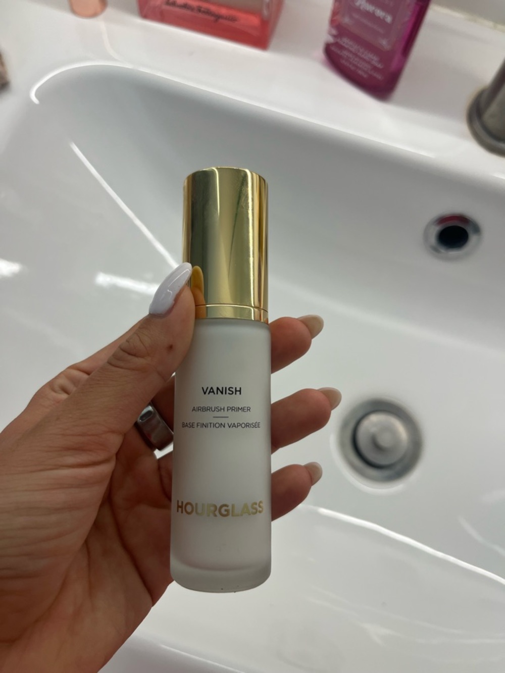 Hourglass Vanish Airbrush Primer - Frosted White Bottle with Gold Cap